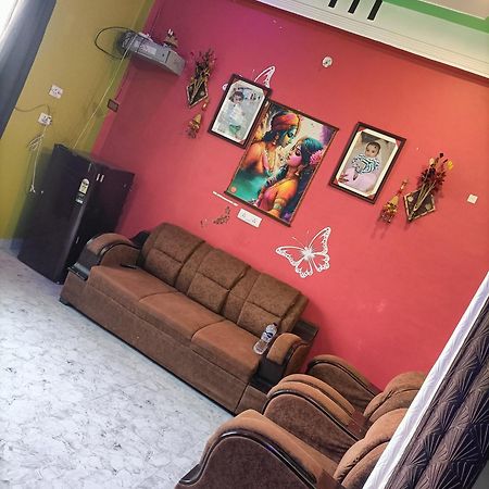 Shri Ram Sharnam Hotel Ayodhya Eksteriør billede